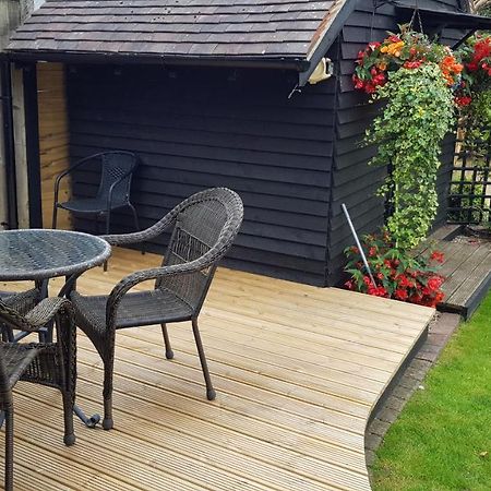 Riverside Lodge Pied A Terre Fordingbridge Exterior photo