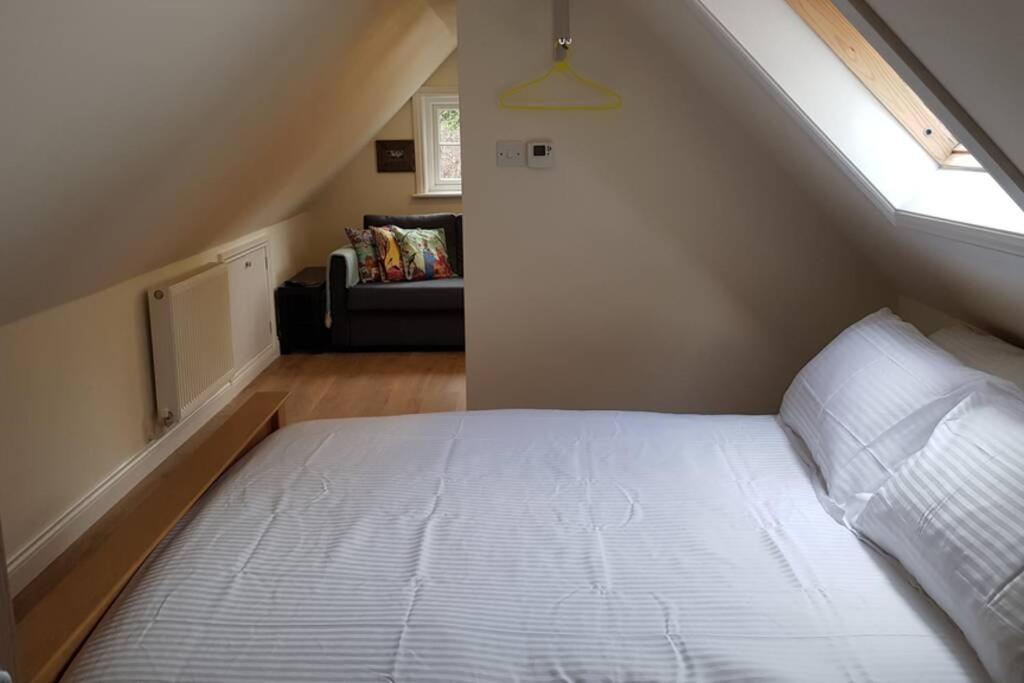 Riverside Lodge Pied A Terre Fordingbridge Exterior photo